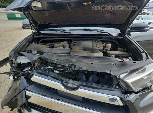 JTEDU5JR0N5276524 2022 TOYOTA 4RUNNER Black Rear interior view