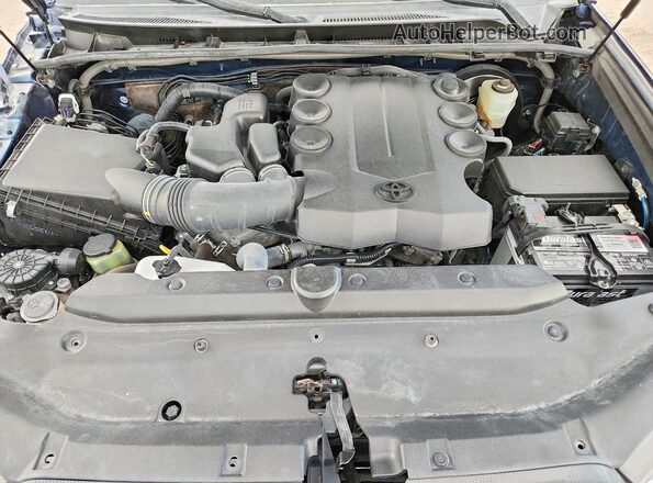 JTEDU5JR5M5243498 2021 TOYOTA 4RUNNER Blue Vista del compartimento del motor