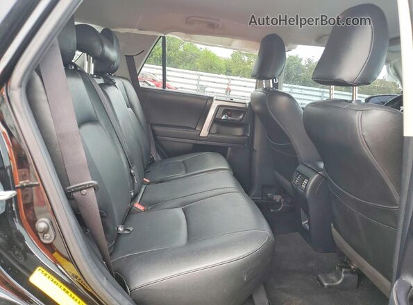JTEEU5JR0R5306891 2024 TOYOTA 4RUNNER Black Vista interior trasera