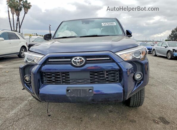 JTEEU5JR2R5307279 2024 TOYOTA 4RUNNER Blue Widok z przodu