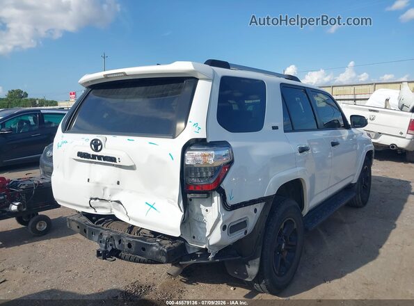 JTEEU5JR3N5259172 2022 TOYOTA 4RUNNER White Rear right