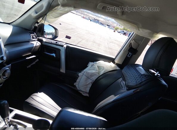 JTEEU5JR5M5243618 2021 TOYOTA 4RUNNER White Widok wnętrza z przodu