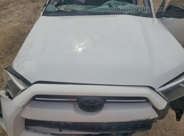 JTEEU5JR5M5249046 2021 TOYOTA 4RUNNER White Widok komory silnika