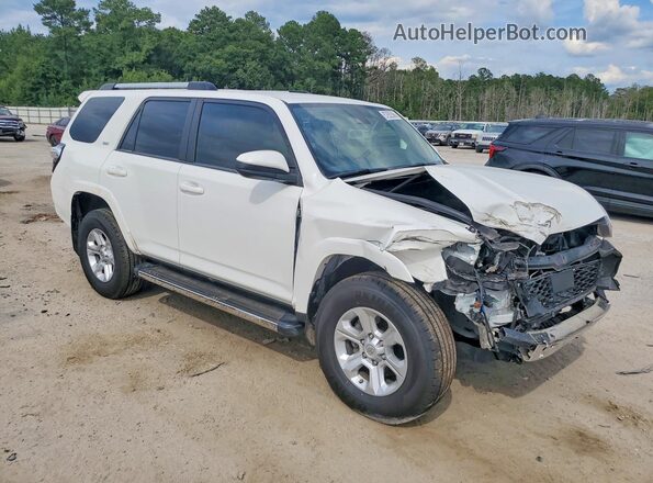 JTEEU5JR8M5250319 2021 TOYOTA 4RUNNER White Delantero derecho