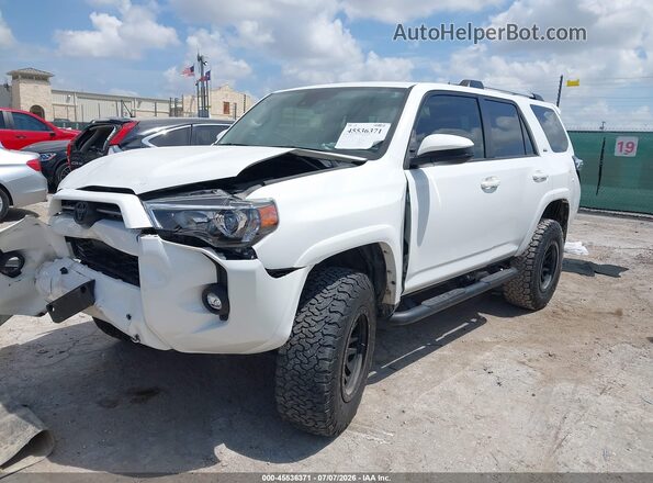 JTEEU5JR8P5282773 2023 TOYOTA 4RUNNER White Front left