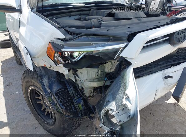 JTEEU5JR8P5282773 2023 TOYOTA 4RUNNER White Front view