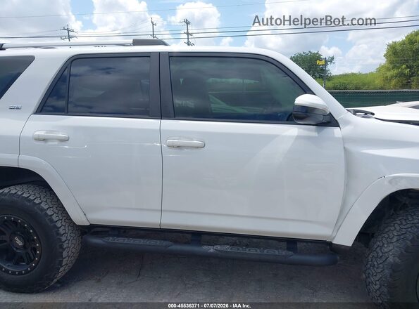 JTEEU5JR8P5282773 2023 TOYOTA 4RUNNER White 360 interior view