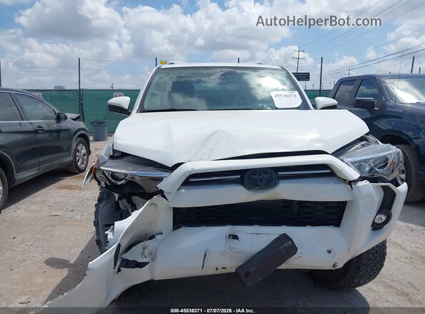 JTEEU5JR8P5282773 2023 TOYOTA 4RUNNER White Rear interior view