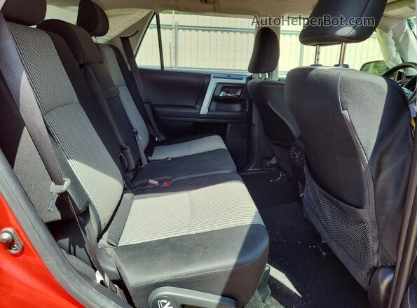 JTEEU5JR8P5286208 2023 TOYOTA 4RUNNER Красный Вид задней части салона