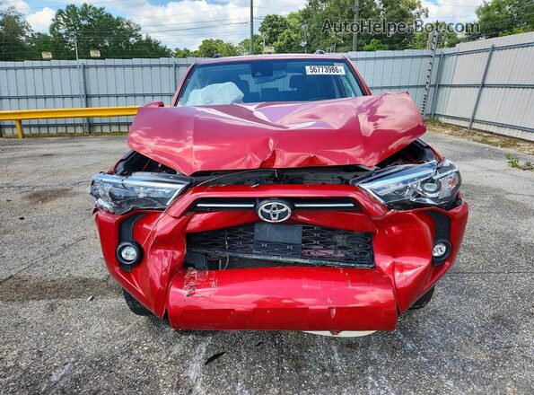 JTEEU5JR8P5286208 2023 TOYOTA 4RUNNER Красный Вид спереди