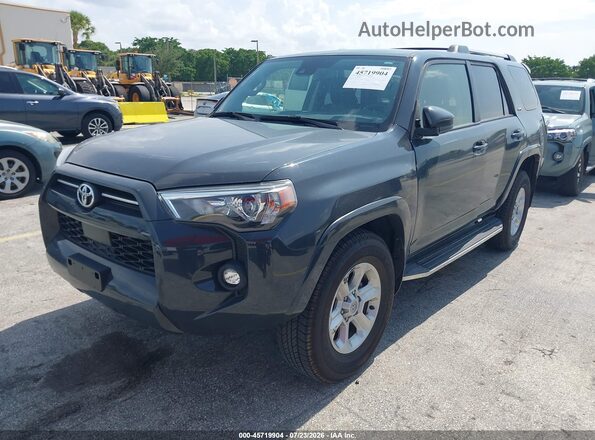 JTEEU5JR8R5312891 2024 TOYOTA 4RUNNER Gray Առջևի ձախ երեք քառորդ տեսարան