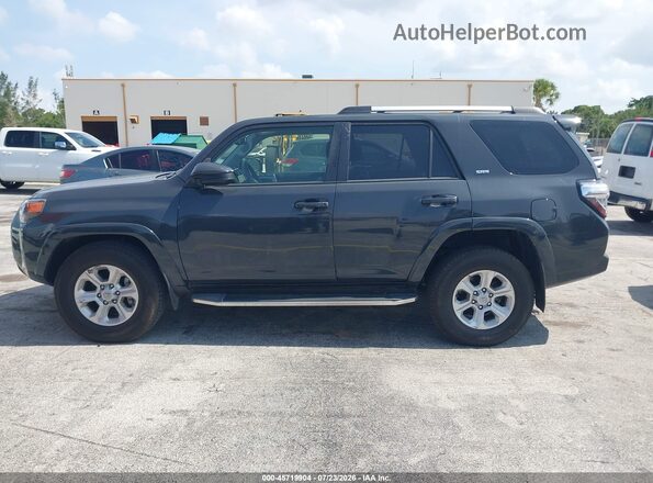JTEEU5JR8R5312891 2024 TOYOTA 4RUNNER Gray Սալոնի 360 աստիճան տեսք