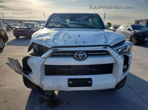 JTEEU5JRXP5285240 2023 TOYOTA 4RUNNER Белый Вид спереди