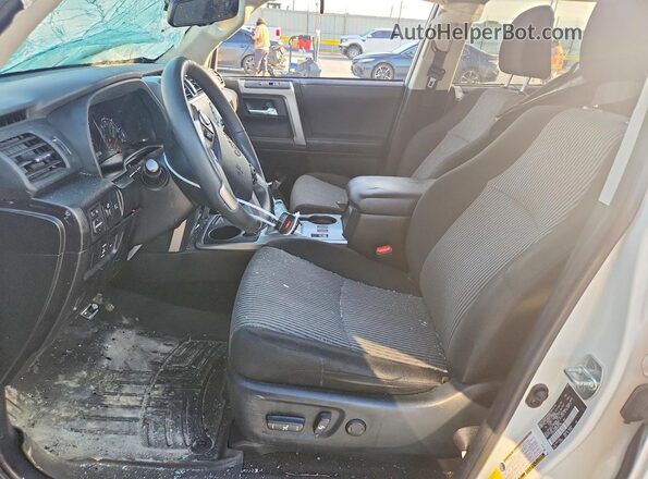 JTEEU5JRXP5285240 2023 TOYOTA 4RUNNER Белый Вид салона спереди