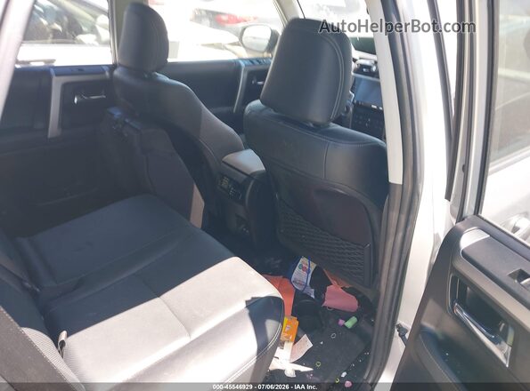 JTEKU5JR2P6115354 2023 TOYOTA 4RUNNER Silver Вид наклейки з VIN-кодом