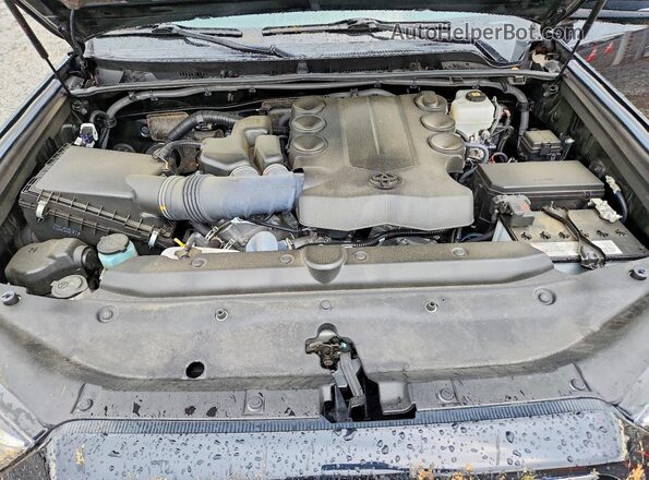 JTEKU5JR2R6222732 2024 TOYOTA 4RUNNER Black Շարժիչի բաժամունքի տեսք