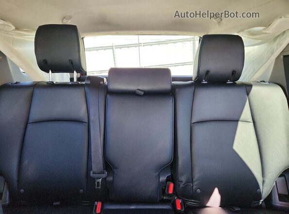 JTELU5JR4P6152278 2023 TOYOTA 4RUNNER Orange Vista de los asientos traseros