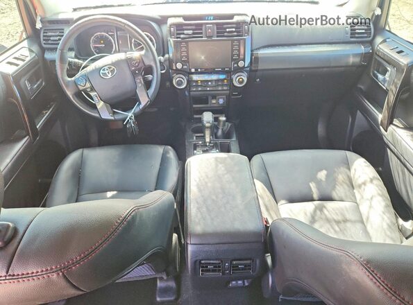 JTELU5JR4P6152278 2023 TOYOTA 4RUNNER Orange Vista del salpicadero