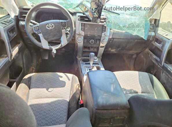 JTEMU5JR0R6249596 2024 TOYOTA 4RUNNER White Առջևի վահանակի տեսք