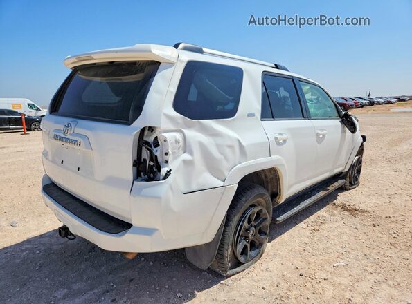 JTEMU5JR0R6249596 2024 TOYOTA 4RUNNER White Հետևի աջ