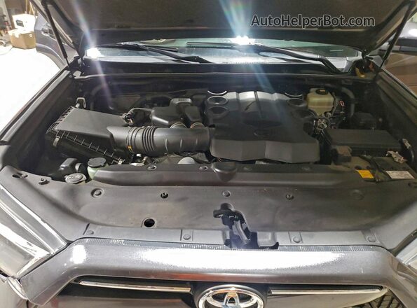 JTEMU5JR2M5867999 2021 TOYOTA 4RUNNER Серый Вид подкапотного пространства
