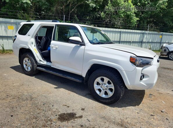 JTEMU5JR2N6043951 2022 TOYOTA 4RUNNER White Przód prawy