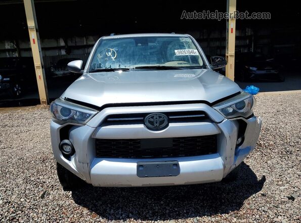 JTEMU5JR5M5933283 2021 TOYOTA 4RUNNER Silver წინა ხედი