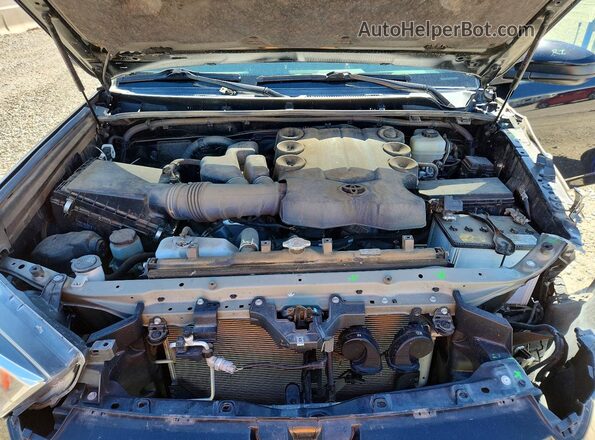 JTEMU5JR6N5975267 2022 TOYOTA 4RUNNER Charcoal Widok komory silnika
