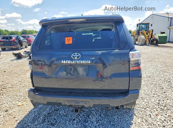 JTEMU5JR8R6266436 2024 TOYOTA 4RUNNER Black Հետևի տեսք