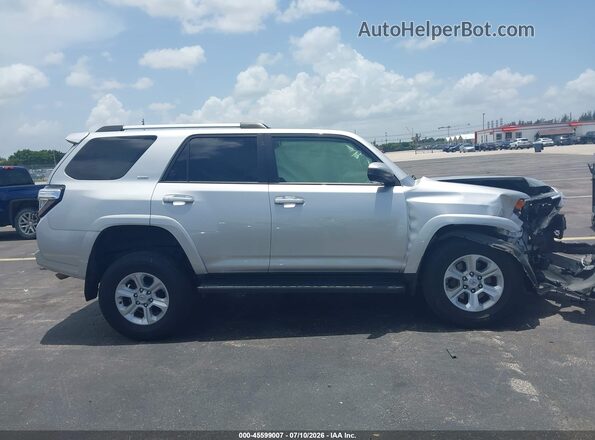 JTEMU5JRXP6144433 2023 TOYOTA 4RUNNER Gray Vista interior trasera