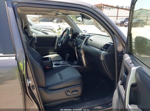 JTENU5JR1M5871160 2021 TOYOTA 4RUNNER Серый Вид салона спереди
