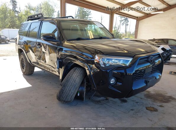 JTENU5JR1N6016566 2022 TOYOTA 4RUNNER Black Widok z przodu