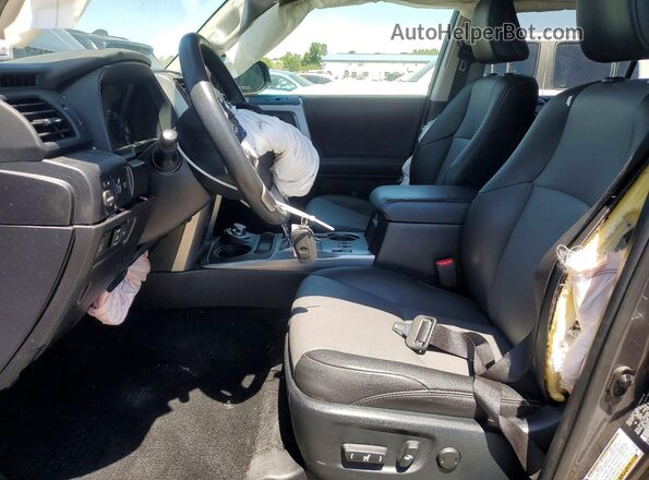 JTENU5JR1N6068280 2022 TOYOTA 4RUNNER Gray Widok wnętrza z przodu