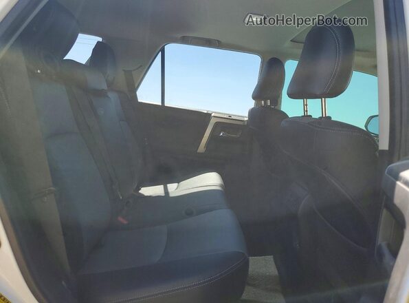 JTENU5JR1P6200506 2023 TOYOTA 4RUNNER Белый Вид задней части салона