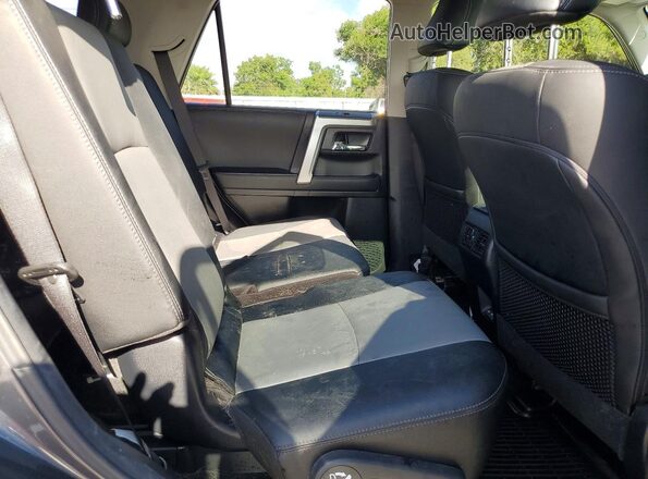 JTENU5JR2P6098679 2023 TOYOTA 4RUNNER Gray Widok tylnych siedzeń