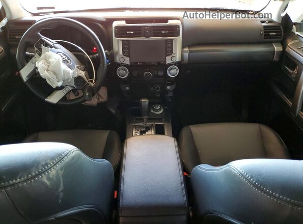 JTENU5JR2R6220136 2024 TOYOTA 4RUNNER Белый Вид панели приборов