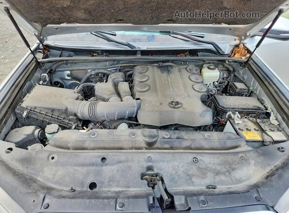 JTENU5JR6M5925505 2021 TOYOTA 4RUNNER Silver Widok komory silnika