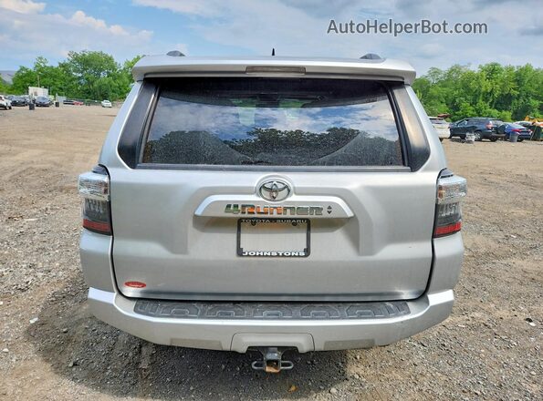 JTENU5JR6M5925505 2021 TOYOTA 4RUNNER Silver Widok z tyłu