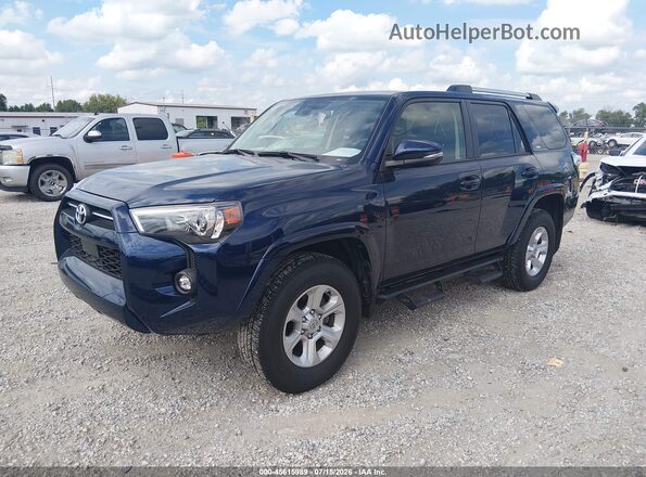JTENU5JR7R6241256 2024 TOYOTA 4RUNNER Blue Vista tres cuartos delantera izquierda
