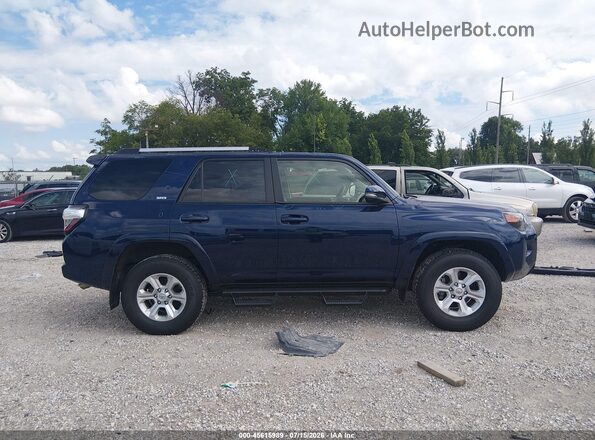 JTENU5JR7R6241256 2024 TOYOTA 4RUNNER Blue Vista interior trasera