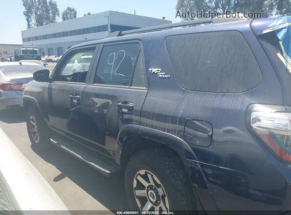 JTEPU5JR0R6290680 2024 TOYOTA 4RUNNER Blue Սալոնի 360 աստիճան տեսք