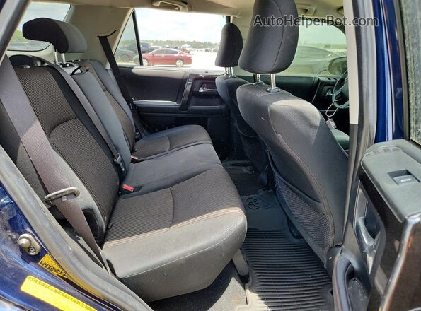 JTEPU5JR2R6233428 2024 TOYOTA 4RUNNER Blue Սալոնի հետևի տեսք