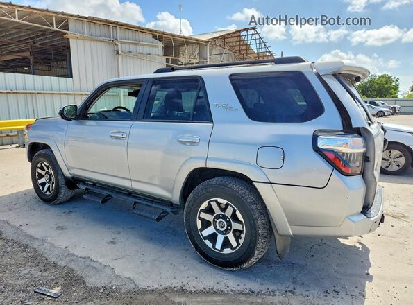 JTEPU5JR5M5871932 2021 TOYOTA 4RUNNER Silver Trasero izquierdo