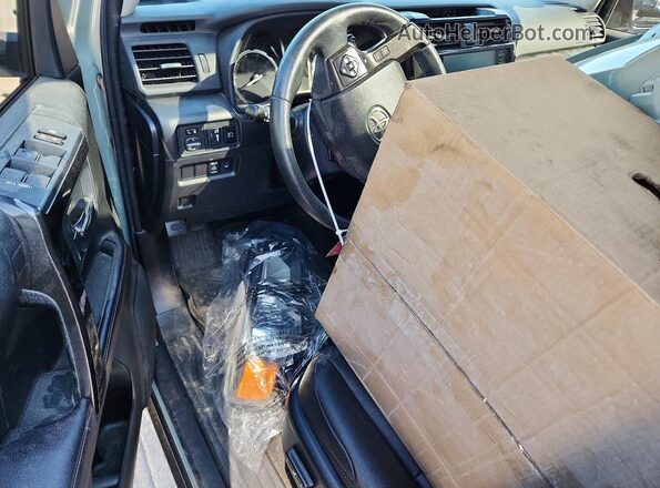 JTERU5JR0P6088833 2023 TOYOTA 4RUNNER Gray Вид панелі приладів