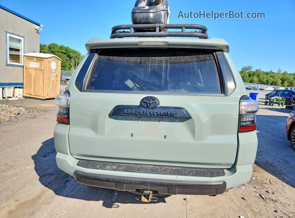 JTERU5JR0P6088833 2023 TOYOTA 4RUNNER Gray Вид ззаду