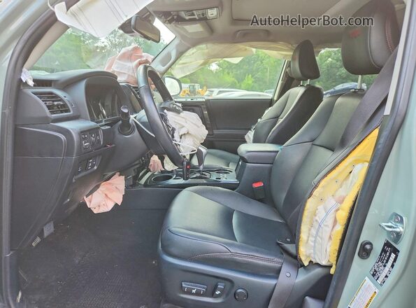 JTERU5JR0P6201373 2023 TOYOTA 4RUNNER Green Front interior view