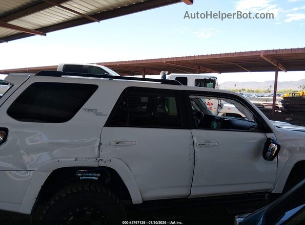JTERU5JR0R6290753 2024 TOYOTA 4RUNNER White სალონის 360-გრადუსიანი ხედი