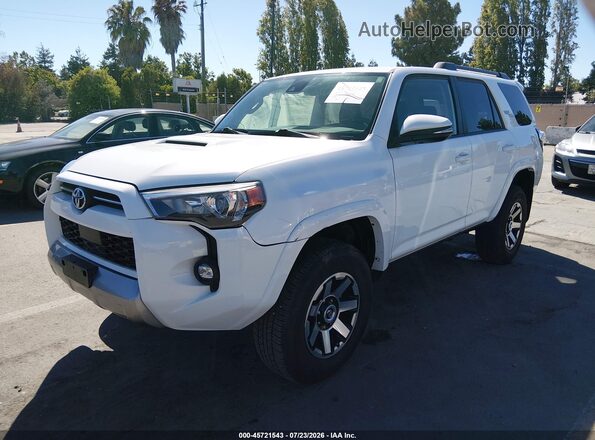 JTERU5JR1N6007335 2022 TOYOTA 4RUNNER Белый Передняя левая четверть