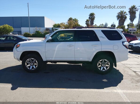 JTERU5JR1N6007335 2022 TOYOTA 4RUNNER Белый Панорамный вид салона 360°