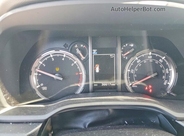 JTERU5JR1R6278496 2024 TOYOTA 4RUNNER Серый Вид щитка приборов